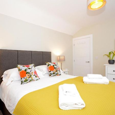 The Mews - 2 Bedroom Luxury, Spacious House With Free Parking York Zewnętrze zdjęcie