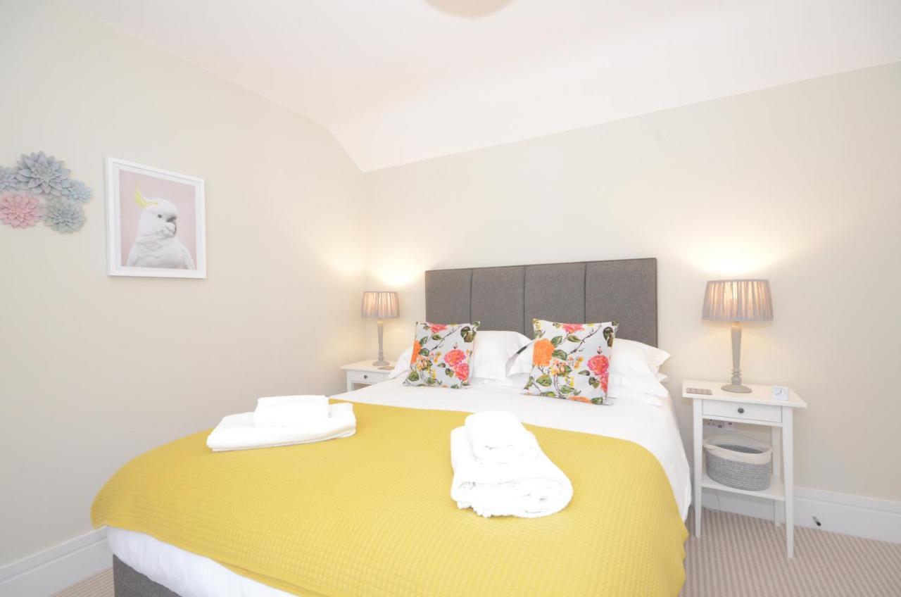 The Mews - 2 Bedroom Luxury, Spacious House With Free Parking York Zewnętrze zdjęcie