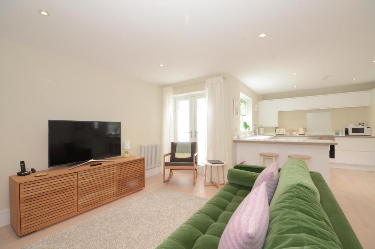 The Mews - 2 Bedroom Luxury, Spacious House With Free Parking York Zewnętrze zdjęcie